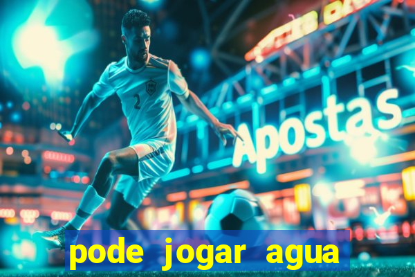 pode jogar agua quente no vaso